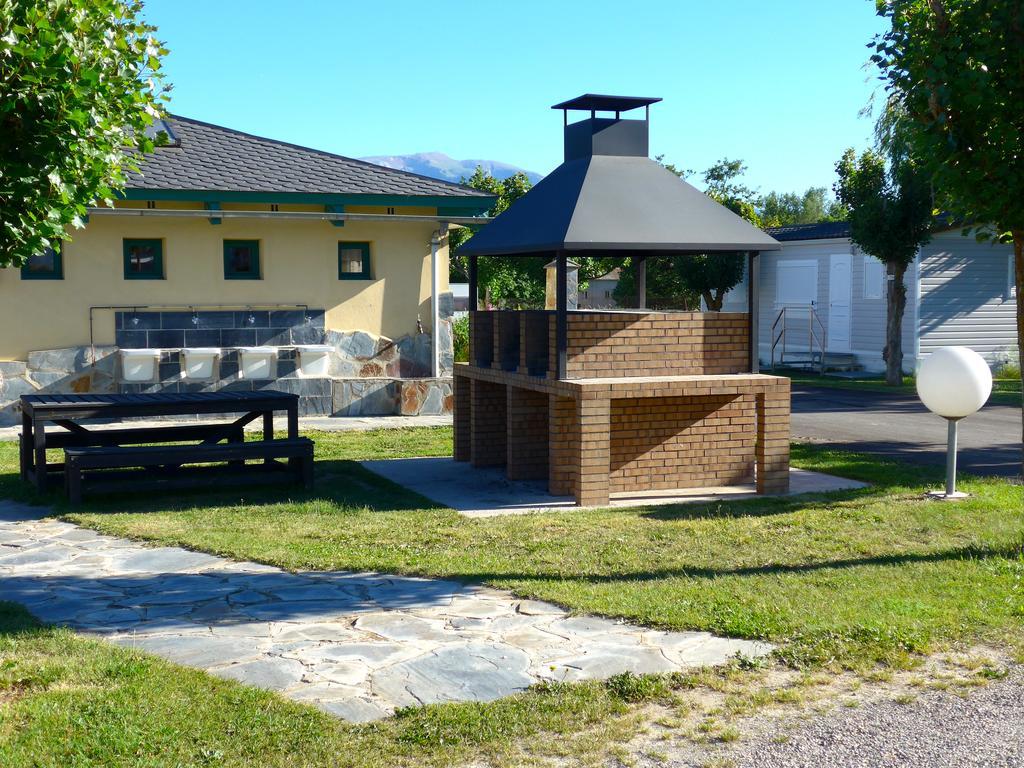 Camping Mas Piques Bourg-Madame Exterior photo